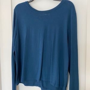 Athleta super lightweight long sleeve tee
